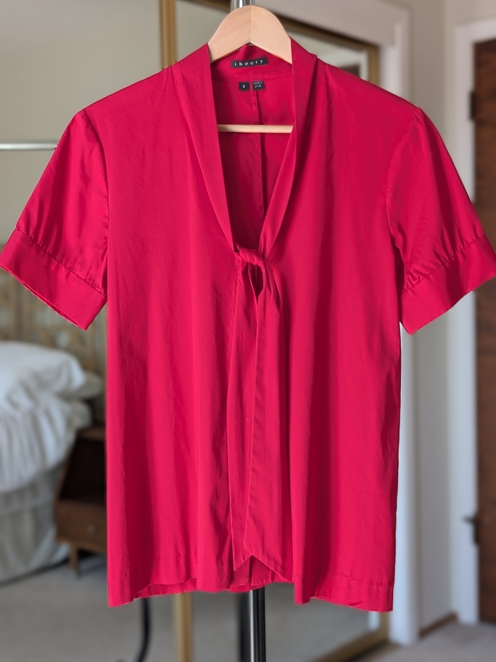 Theory Red Tie-Neck Short Sleeve Blouse Size Small - EUC